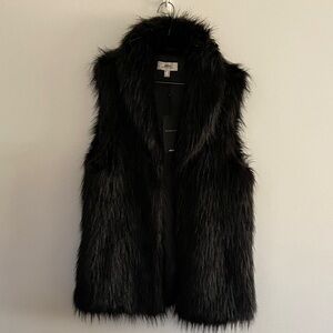Mexx Black Faux Fur Vest. New size 10 -m NWT